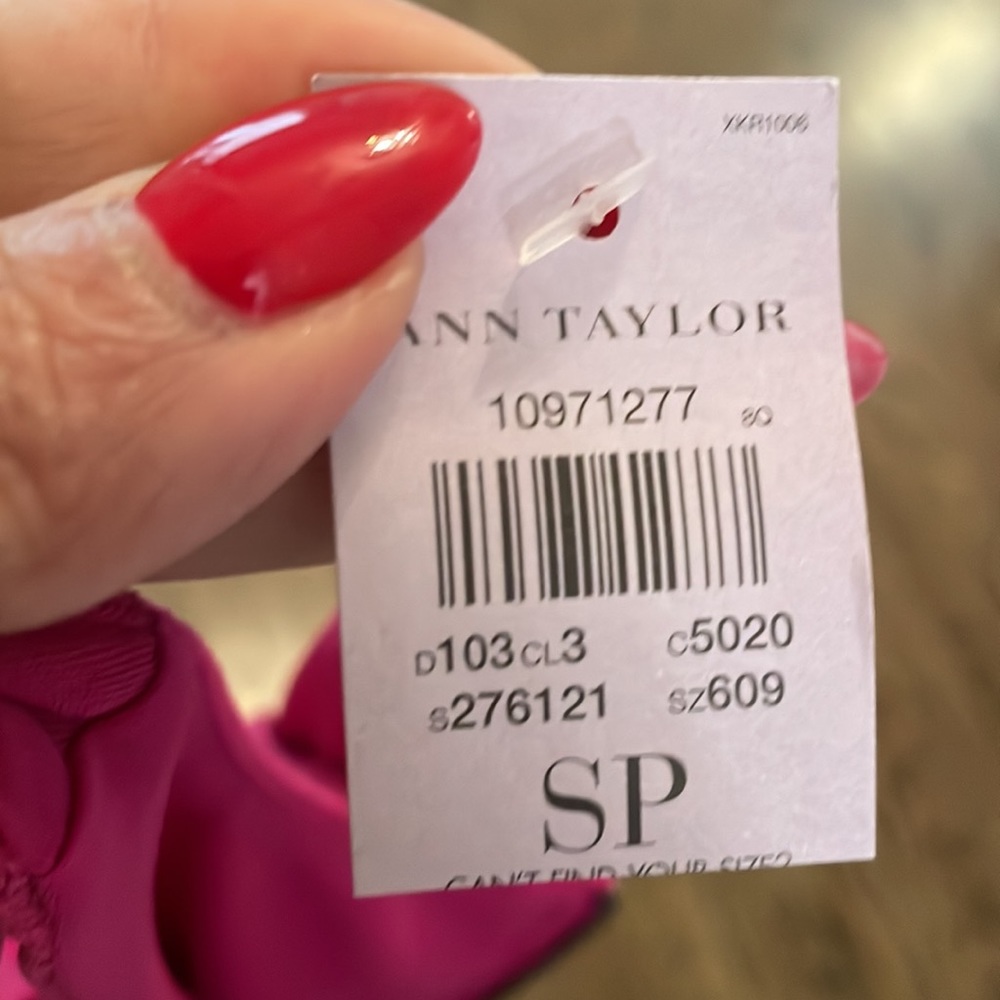 πNEW ANN TAYLOR Top - Picture 8 of 8
